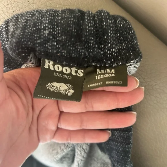 Men’s Roots 🦫 straight leg sweatpants - Size M - Picture 12 of 13